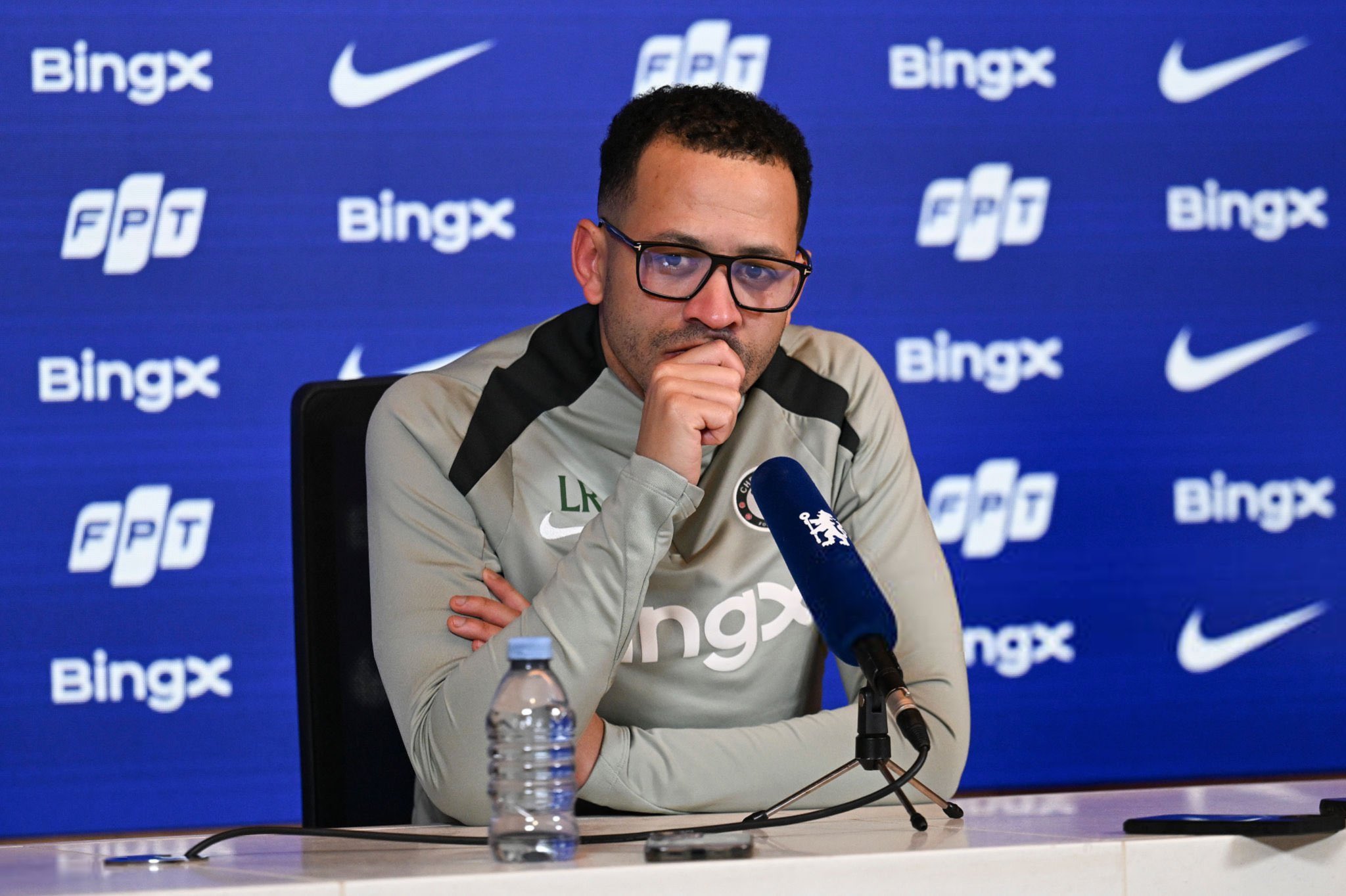 Chelsea's Rosenior Reveals Detailed Summer Transfer Talks Amid Tough Week